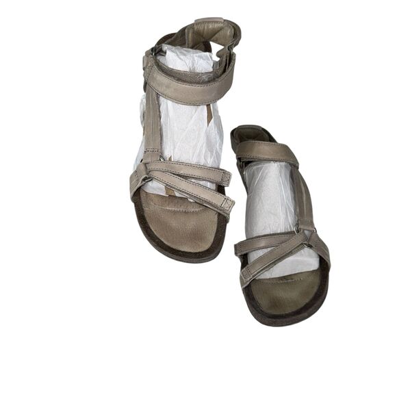 Teva Ysidro Universal wedge sandal Taupe size 8.5 - Picture 1 of 6